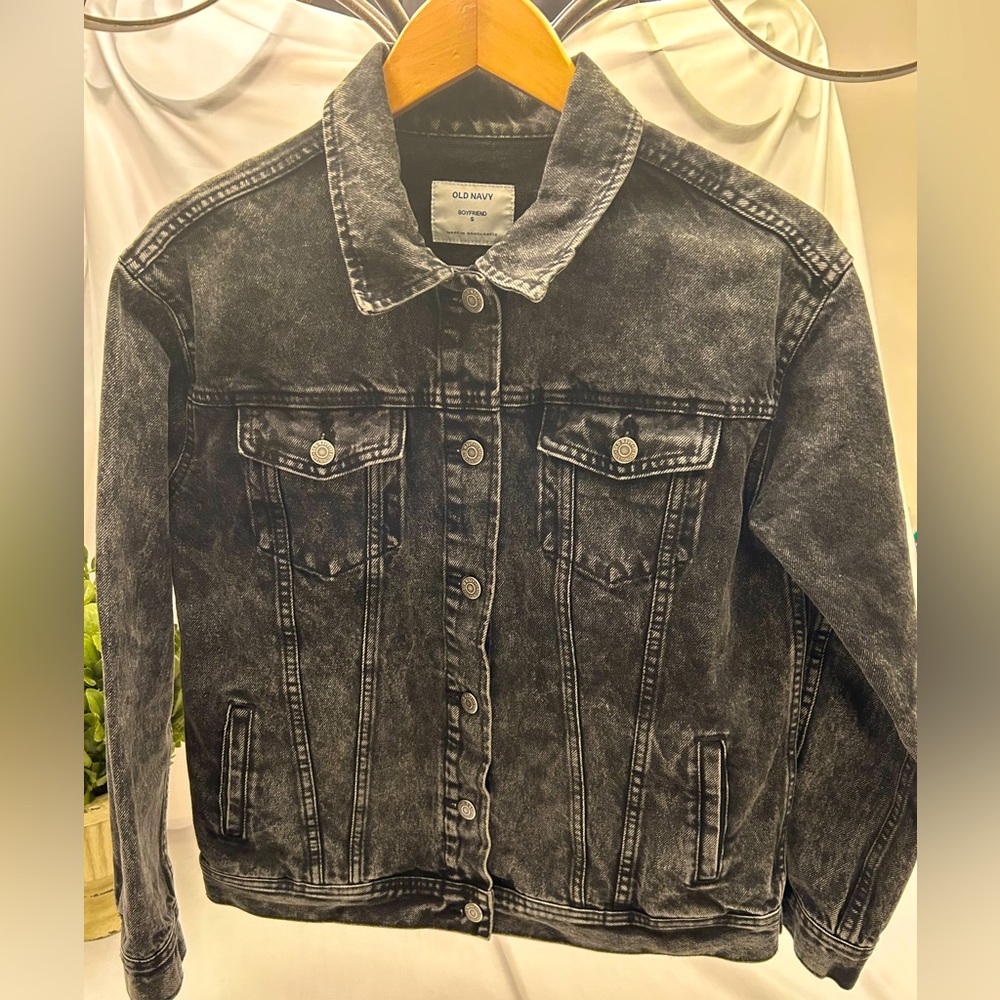 OLD NAVY Distressed Black Jean Jacket